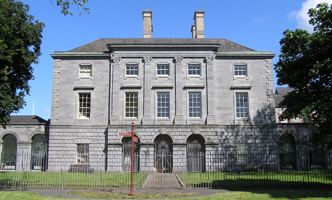 An eighteenth-century Classical custom house designed by Daviso de 