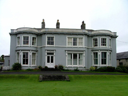 Charlestown House, Kilbeggan Road,  KILCOURSEY, Clara,  Co. OFFALY