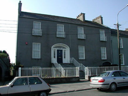16 John's Place,  TOWNPARKS (BB. BY.), Birr,  Co. OFFALY