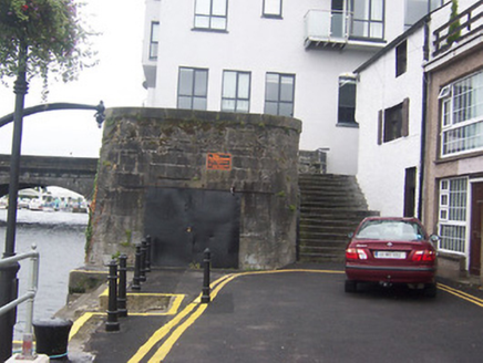 Bridge Street,  ATHLONE, Athlone,  Co. WESTMEATH
