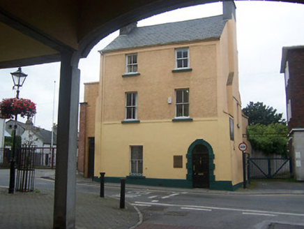 11 Pearse Street,  ATHLONE AND BIGMEADOW, Athlone,  Co. WESTMEATH