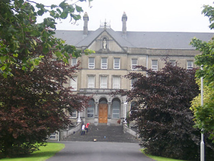Saint Finian's College, Longford Road,  IRISHTOWN, Mullingar,  Co. WESTMEATH