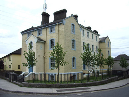 Tipperary Garda Síochána Station, Davis Street, Saint Michael's Road, CARROWNREDDY, Tipperary,  Co. TIPPERARY SOUTH