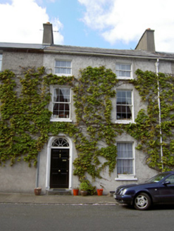 15 Anne Street,  BURGAGERY-LANDS WEST, Clonmel,  Co. TIPPERARY SOUTH