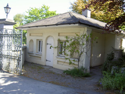 Raheen House, Raheen Road,  RAHEEN (CLONBULLOGE PR), Clonmel,  Co. TIPPERARY SOUTH