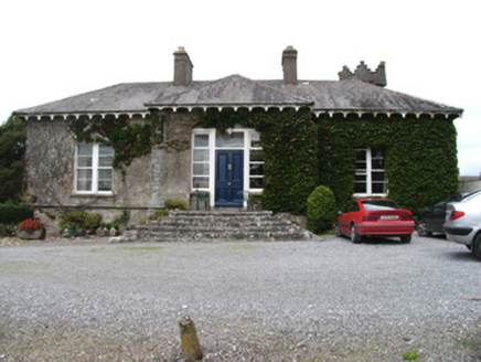 Ballyquirk Castle, BALLYQUIRK, Carrigahorig,  Co. TIPPERARY NORTH