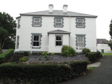 Ballagh House, An tSráid Ard [High Street],  ROUNDSTONE, Cloch na Rón [Roundstone],  Co. GALWAY