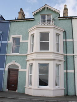8 Montgomery Terrace,  BALLYNALLY, Moville,  Co. DONEGAL