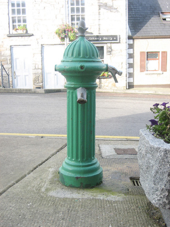 An tSráid Mhór [Main Street],  DUNGLOW, An Clochán Liath [Dunglow],  Co. DONEGAL