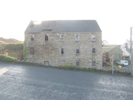 The Carriage Hostel, CASTLEBANE (DUNFANAGHY),  Co. DONEGAL