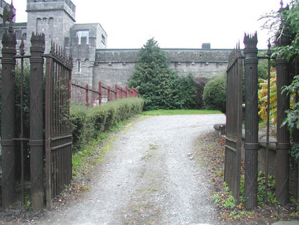 Charleville House, 1 The Lawn, Cormac Street, SPOLLANSTOWN, Tullamore