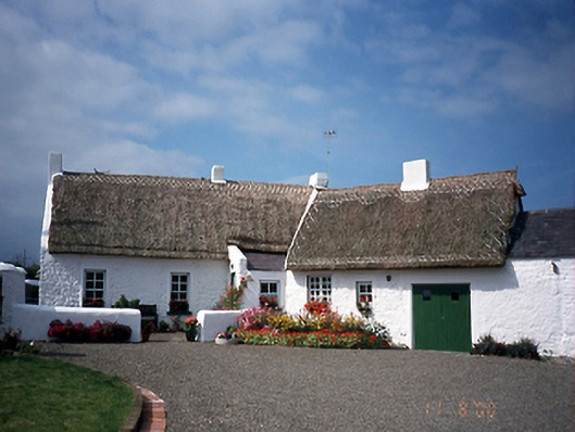 Lizzie's Cottage, Skerries Road,  BALCUNNIN, Loughshinny, 