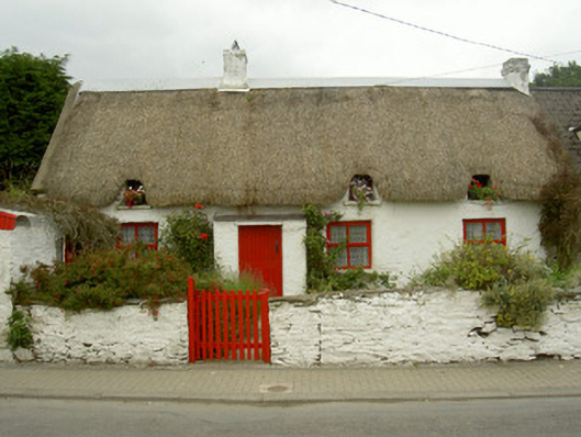 Red Door Cottage, 81 Crooked Street,  CALLYSTOWN, Clogherhead,  Co. LOUTH