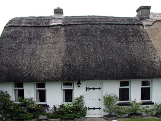 Coole Cottage, Dock Road,  DUNMORE, Dunmore East,  Co. WATERFORD