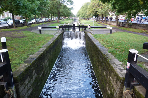 McKenney Bridge Lock, Grand Canal, Dublin 2, DUBLIN Buildings of Ireland