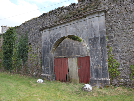 5:Second gate leading into farmyard, from north-west