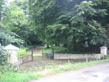 2:Entrance (west), previous main entrance no longer in use