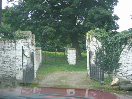 4:Internal entrance to outbuildings